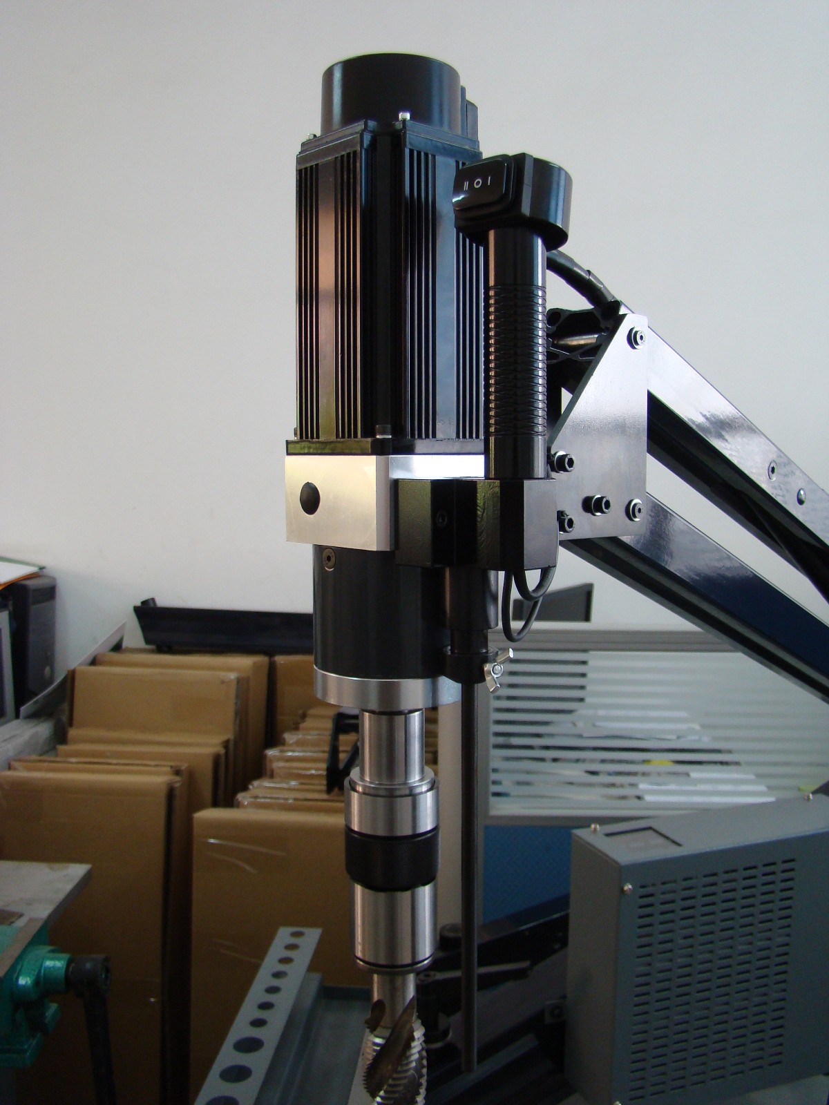 LFD904-16  (���L1.1��)